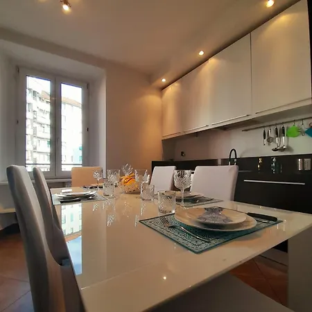Porta Venezia Apartment *